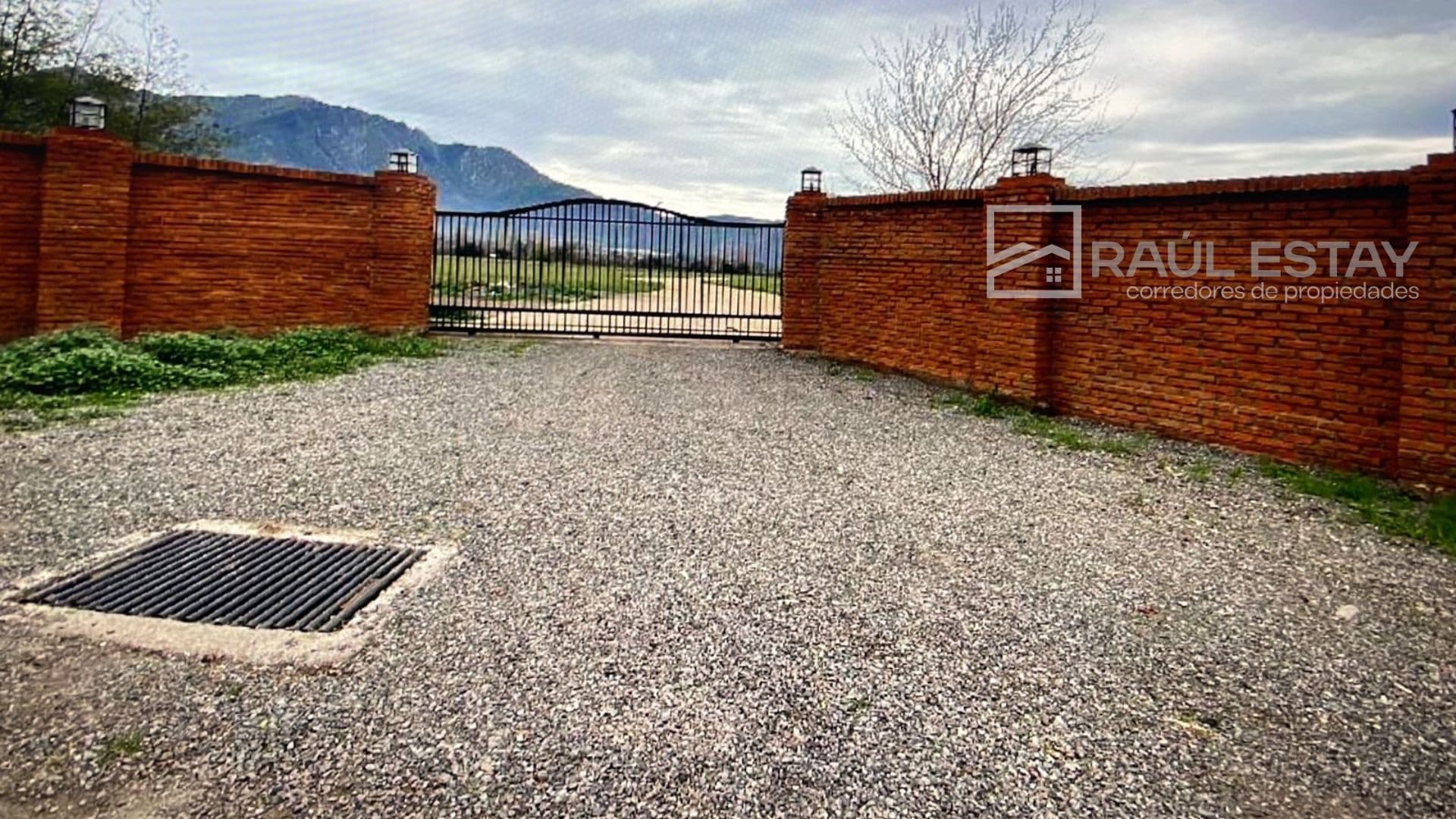Terreno en Calle Larga